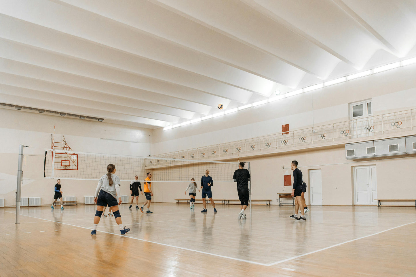 LED-Sporthallenleuchte für Turnhallen und Mehrzweckhallen