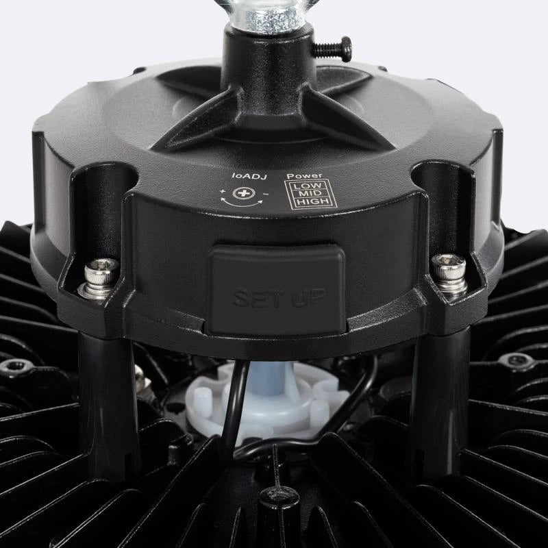 LED-HighBay 200W für Deckenmontage oder Pendelmontage in Industriehallen.