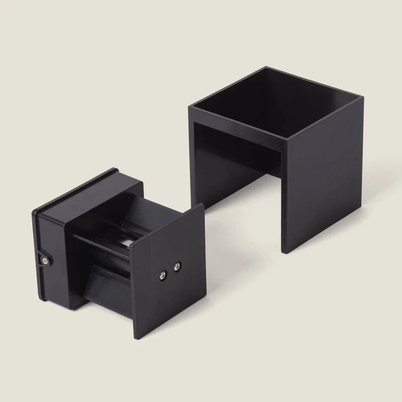 Detailansicht der LED-Wandleuchte mit verstellbaren Lamellen für Up-&-Down-Licht, 6W, schwarz RAL9005.